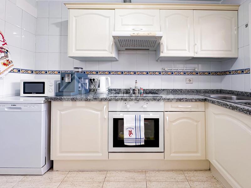 Foto a0b36381-6c3d-465c-8a2a-5abb34b323d9. Apartamento en La Caleta Adeje