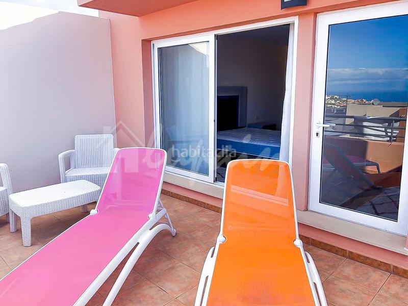 Foto c1411e00-b387-433d-90fa-acb3fc61d778. Casa adossada a Torviscas Centro y Alto Adeje