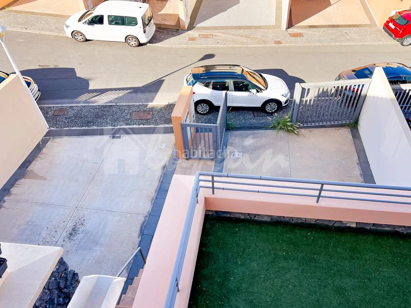 Foto d6ffc36a-99d5-4990-9a52-392c49d1f231. Casa adossada a Torviscas Centro y Alto Adeje