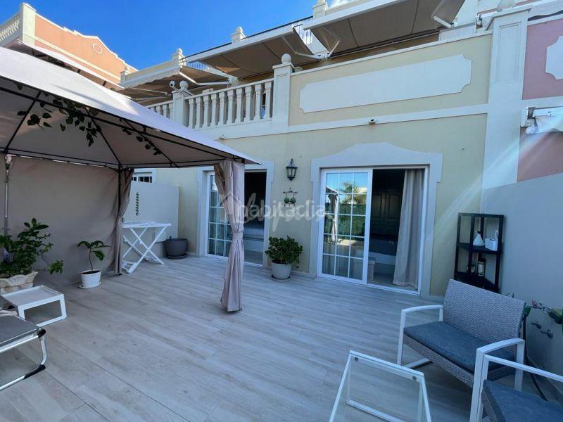 Foto 8853c72e-4859-45b7-8d3f-6c7eaaef593d. Casa adosada en Palm - Mar Arona