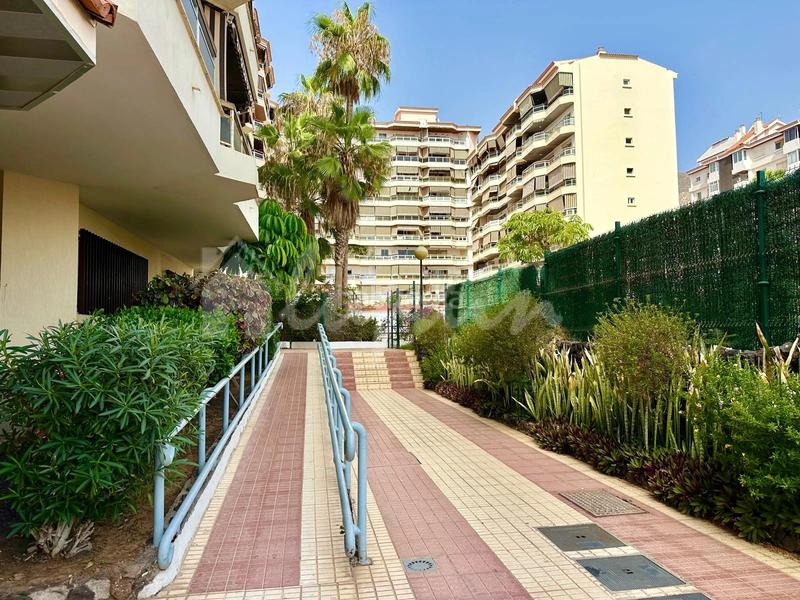 Foto d37fd724-3387-48b5-838c-68d8c02a94ba. Apartamento en Los Cristianos Arona