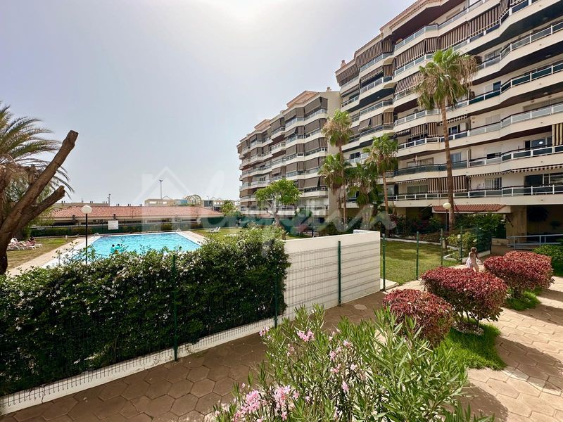 Foto 5e589082-5b1b-4e1c-b85c-533f21965b77. Appartement in Los Cristianos Arona