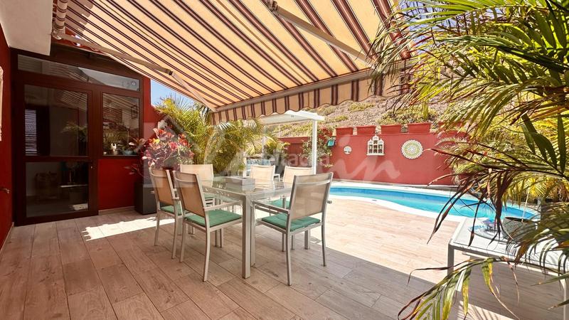 Foto 190508a8-10a5-4e89-bdfd-47ffac6b86e3. Casa a schiera in Playa del Duque Adeje