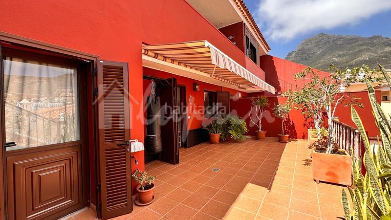 Foto 43abe98d-8627-400c-832d-b522aaffebf6. Casa adosada en Playa del Duque Adeje