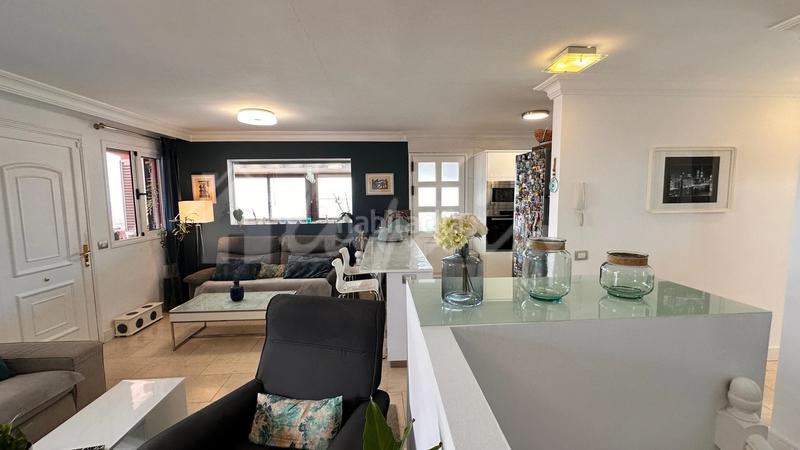 Foto b4d3f435-29d1-421e-b60c-a38e8a7f2b9e. Casa adosada en Playa del Duque Adeje