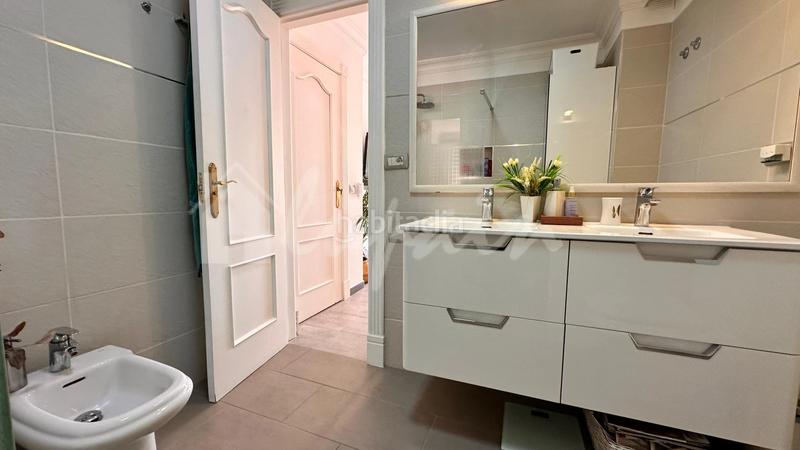 Foto d5dbf064-ae53-42f6-b044-46045ca26c63. Casa adosada en Playa del Duque Adeje