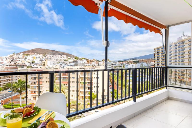 Foto 2f4c2302-93e1-451e-856e-0c93518ef950. Apartament a Los Cristianos Arona