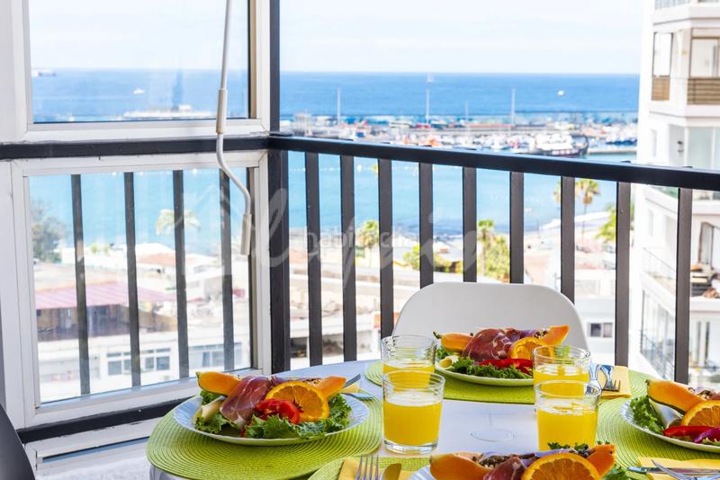 Foto f14eb631-ce6e-42fc-aa19-02101465189e. Appartement in Los Cristianos Arona