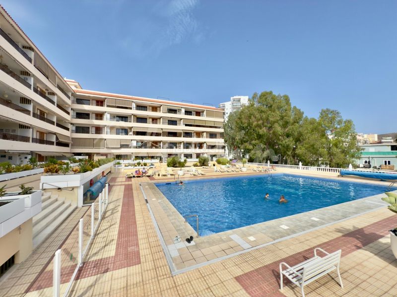 Foto f864dfbc-faea-4a8c-9e6f-08ebbdd23b22. Appartement in Los Cristianos Arona