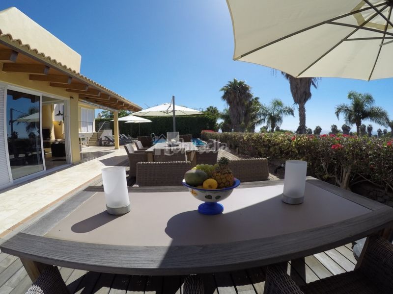 Foto 572a667d-1489-411d-b1c0-add384a2b445. Apartamento en La Caleta Adeje