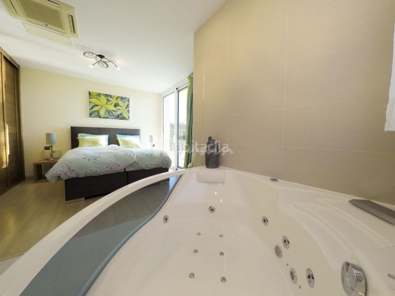 Foto e0e3cab2-a74b-4f23-8f01-d23b1a3866b6. Apartamento en La Caleta Adeje