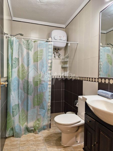 Foto 2c9b3678-89c5-42e3-bcd6-8c0e08e299df. Apartamento en Playa de las Américas Adeje