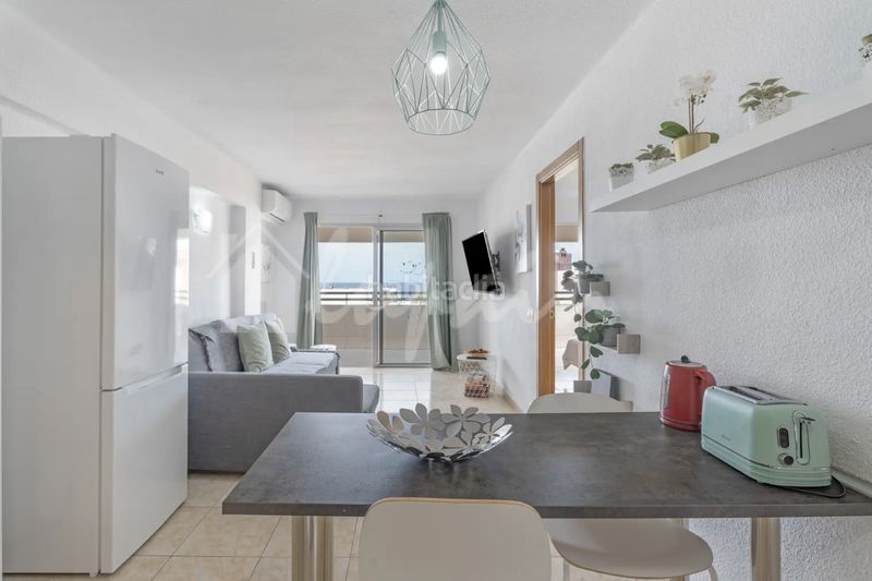 Foto f569f03a-8aaa-4084-bc1e-db5354fb6e70. Apartamento en Torviscas Bajo Adeje
