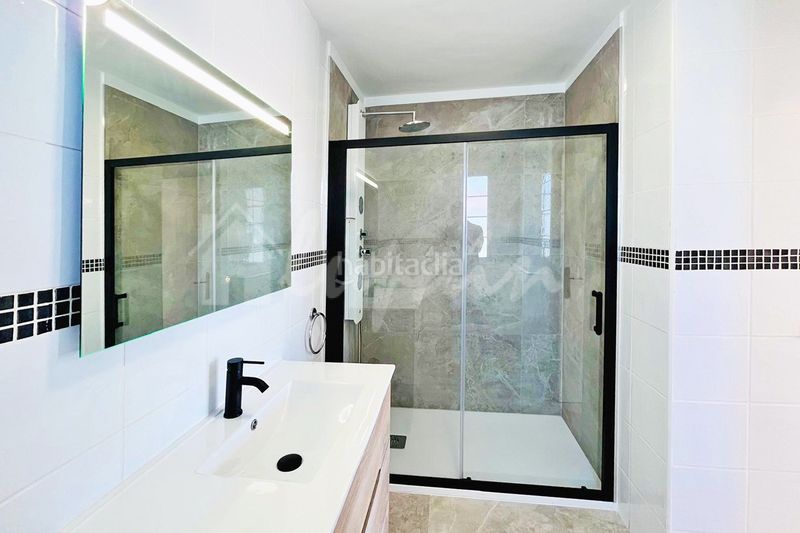 Foto 4eea8ba9-a663-43ed-a03a-518a3a0a90b1. Apartament a Playa de Fañabé Adeje