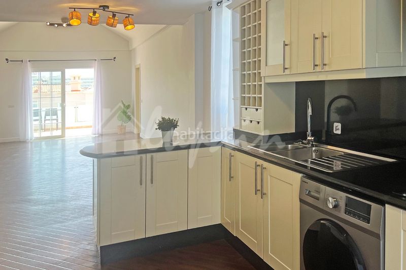Foto 91f75302-64e5-49e7-b87d-8c857f141b77. Apartament a Playa de Fañabé Adeje