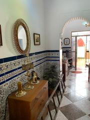 Maison à Calle nuestra señora de la amargura 29. Vivienda de dos plantas en brenes