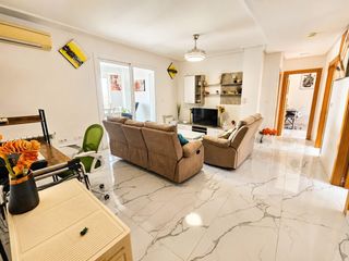 Apartament a Roldán. Amplio apartamento de 3 dormitorios con dos terrazas privadas en