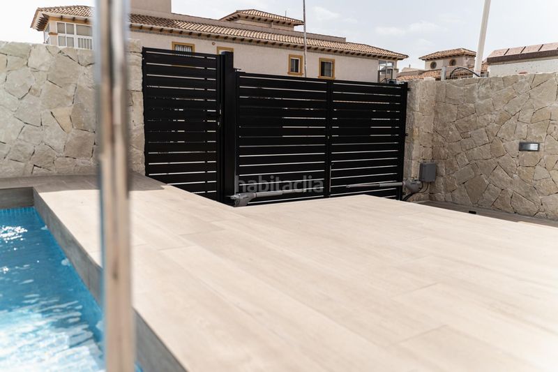 Foto bfd0883a-da77-45bf-a2d8-9b4b9a656473. Chalet complejo residencial de nueva obra en punta prima en Orihuela