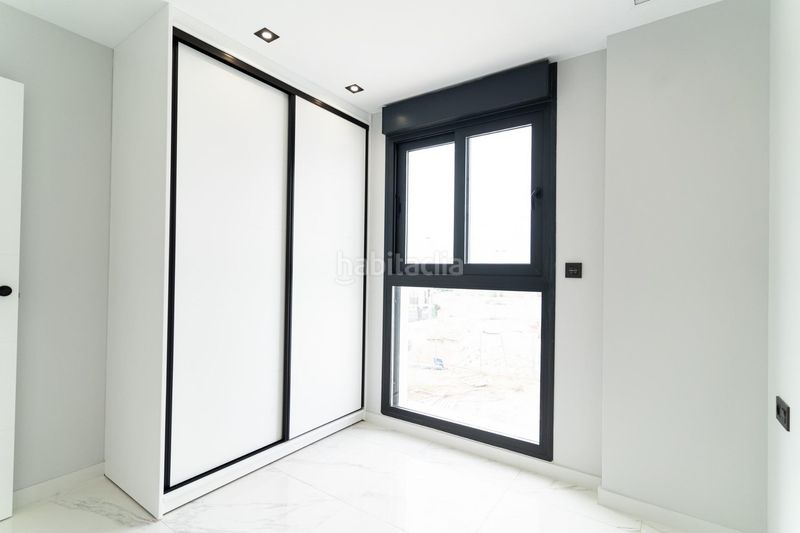 Foto db2afd08-1fc2-41b2-ad9a-7146f6f47efc. Chalet complejo residencial de nueva obra en punta prima en Orihuela