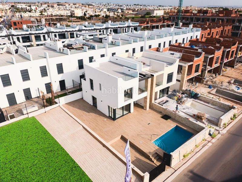 Foto f25895f8-3cb3-4cae-b481-d9c633c468f6. Chalet complejo residencial de nueva obra en punta prima en Orihuela