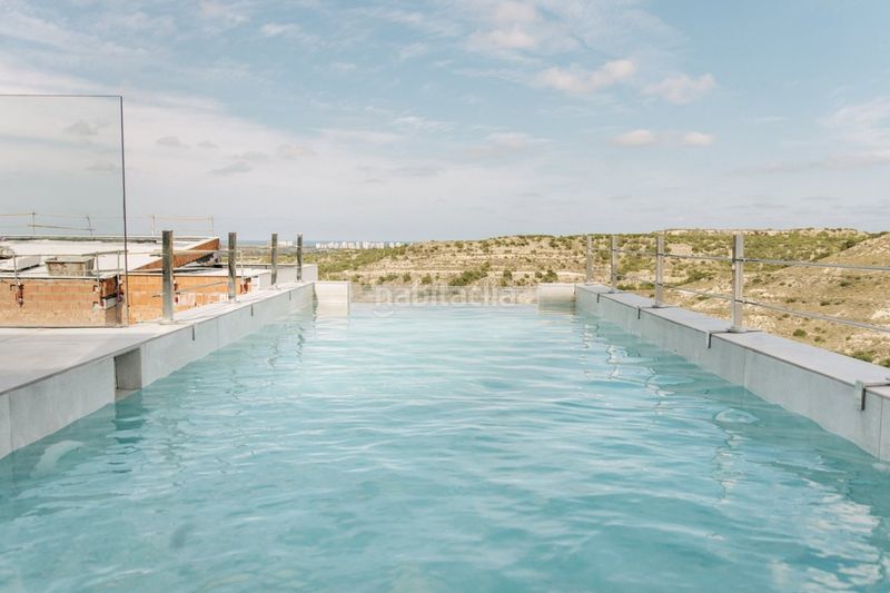 Foto b16022d3-7c15-49d8-a2e3-58c7ea3249bd. Xalet amb aparcament piscina a Rojales