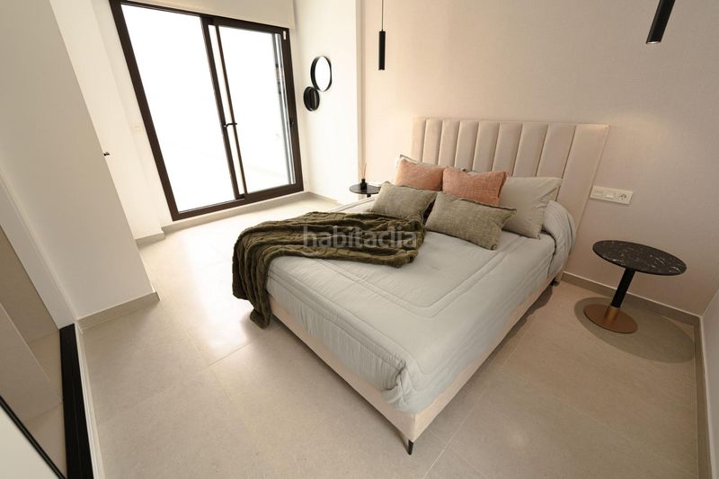 Foto 942c2cdc-e579-4702-aa79-55a7b112431f. Casa aparellada amb aparcament a Almoradí