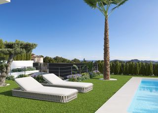 Chalet en Golf Bahía. Residencial de obra nueva de villas independientes en sierra cor