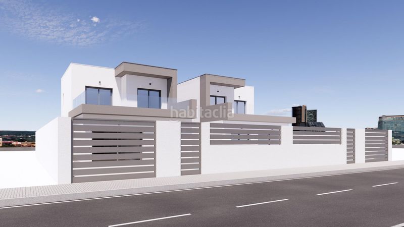 Foto c4a40c42-e900-4963-a780-701a4b546972. Casa aparellada amb aparcament piscina a Benijófar
