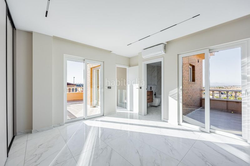 Foto 47cdb3cc-7cec-442a-a59b-d6ec45f4ec95. Xalet amb aparcament piscina a Rojales