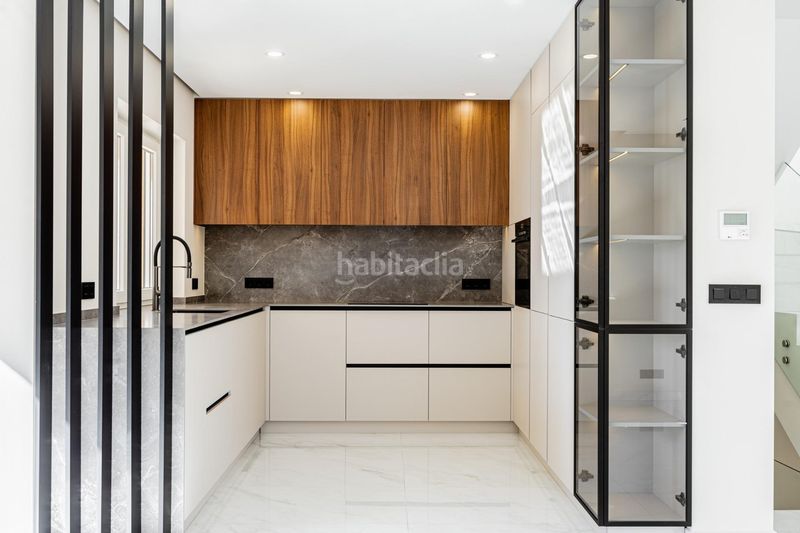 Foto 5df3994b-972c-4d3b-b9c1-a725234f55cb. Xalet amb aparcament piscina a Rojales