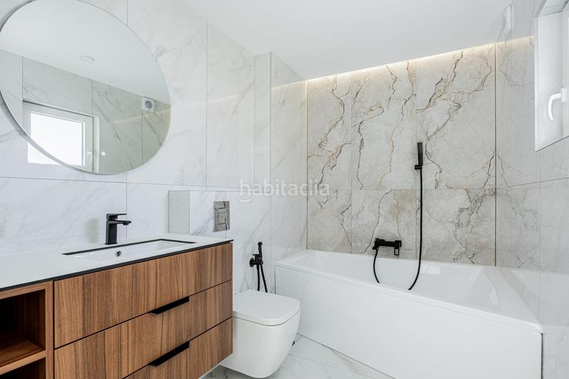 Foto 7567829f-b1e4-42d7-aad8-49858a26c511. Xalet amb aparcament piscina a Rojales