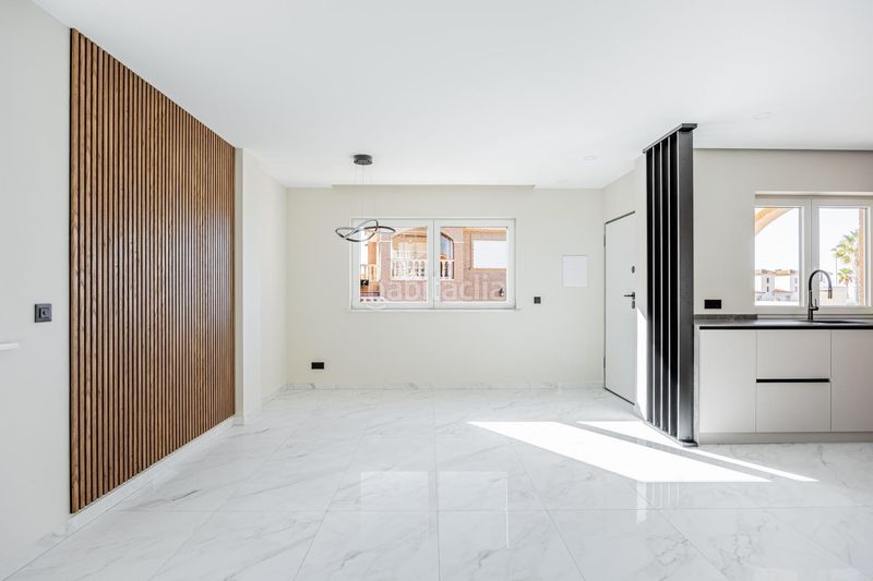 Foto a989dec7-7994-4800-8b71-bd97f4d31926. Xalet amb aparcament piscina a Rojales