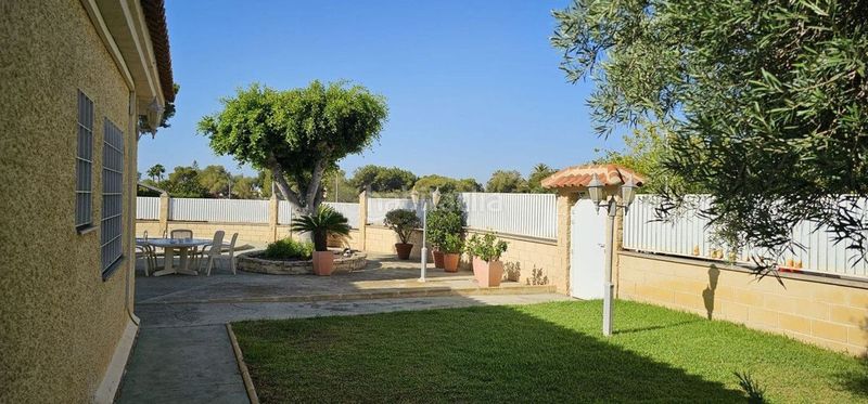 Foto 074a9202-2599-443f-acc3-14b7a738028d. Chalet en Campoamor Orihuela
