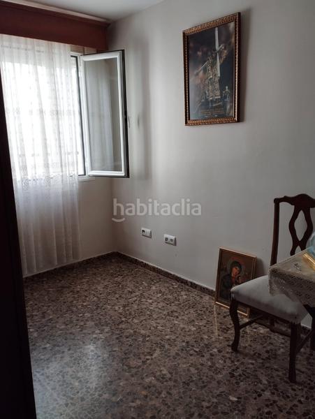 Foto b9127d72-4c4b-459b-a6b6-2c74bf887b80. Piso en calle alhama 68 piso bajo para entrar a vivir en Lucena