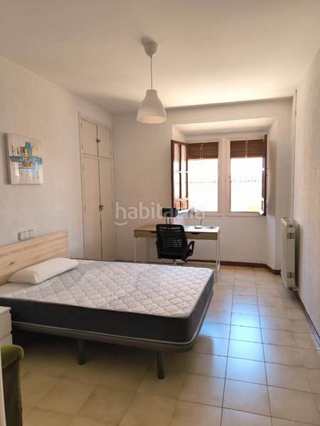 Foto 1179cbdf-fd03-441b-91b8-1a32e2ee1bb0. Alquiler piso en calle martín belda 29 piso en alquiler por habitaciones solo para estudiantes en Cabra