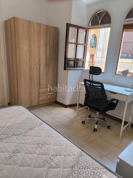 Foto c3080290-75b5-4461-9d79-dc17eb000ee4. Alquiler piso en calle martín belda 29 piso en alquiler por habitaciones solo para estudiantes en Cabra