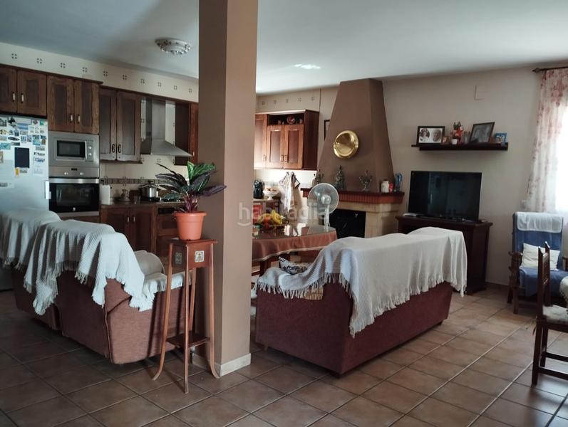 Foto 1f486059-6930-42d3-9205-8a2ad1c37b10. Xalet amb xemeneia piscina a Cabra