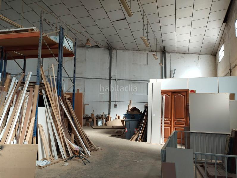 Foto 38b0c1d1-9fa1-409f-934f-807511156079. Capannone industriale in Poleares Lucena