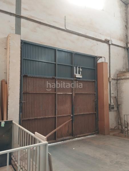 Foto 5e24e75a-02fc-4e3c-81ce-8742acd6d315. Capannone industriale in Poleares Lucena