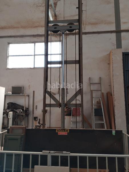 Foto 8d1f4f75-db42-4d83-8769-a0116a9d412b. Capannone industriale in Poleares Lucena