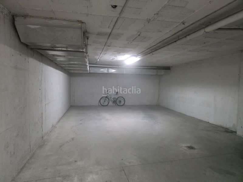 Foto c53c34b6-1e67-41b7-9d1e-e5fc6ca552a6. Aparcament cotxe a Cabra