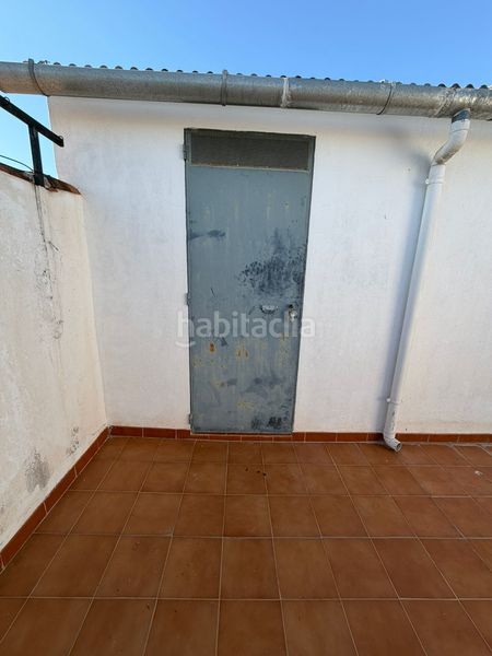 Foto 294b3534-d0cb-47d1-b0e9-f5d2fa07188f. Pis a calle almaraz 35 a Cabra