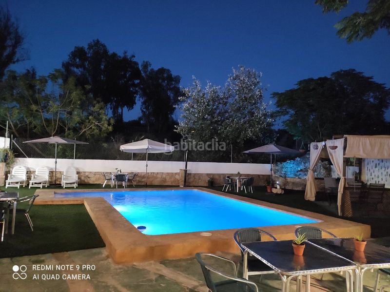 Foto cfc810a2-faf7-41fb-bb94-f5cf778b3b3a. Xalet amb xemeneia aparcament piscina a Cabra
