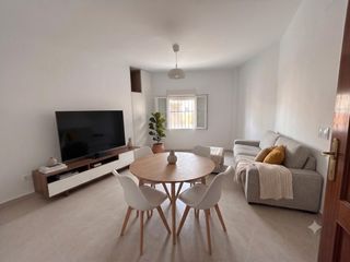 Appartamento  Plaza vieja. Piso en planta baja con tres dormitoros para entrar a vivir