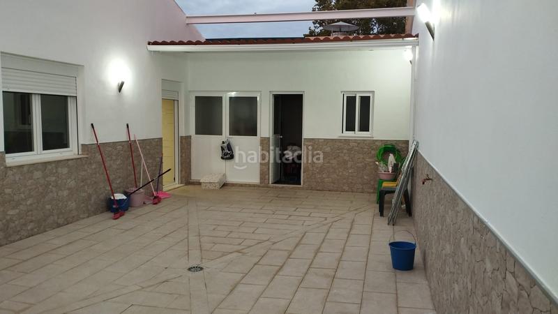 Foto cf6dc312-4d22-4515-bd48-407fa42a2986. Nau industrial a Cabra