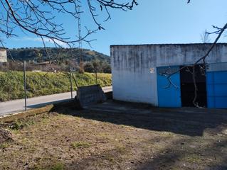 Nau industrial a Cabra. Parcela con nave en el vado del moro