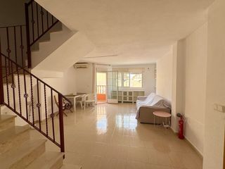 Etagenwohnung in Centro. Encantador apartamento de 3 dormitorios con amplia terraza en lo