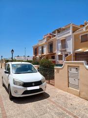 Casa a Roda. Hermoso dúplex en señorío de la roda, con 2 dormitorios, 2 baños