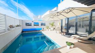 Maison à Centro. Chalet independiente con piscina privada climatizadanbspde 143m