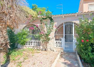 Casa a Los Narejos_Punta Calera. Te presentamos esta fantástica casa en planta baja en esquina, u